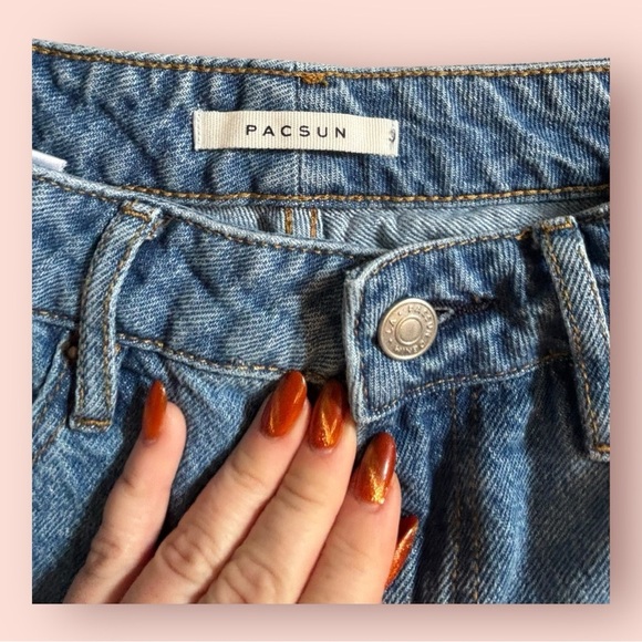 Pacsun medium wash mom jeans size 25 - Picture 4 of 6